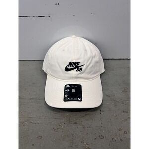 Nike SB Club Cap Adult White Logo Sports Adjustable Back Strap Hat - M/L NWT